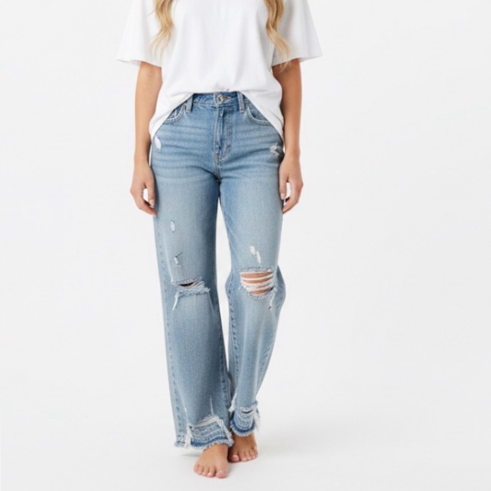 Pistola distressed light wash jeans, ladies size 25 disstressed at hem - Picture 3 of 12